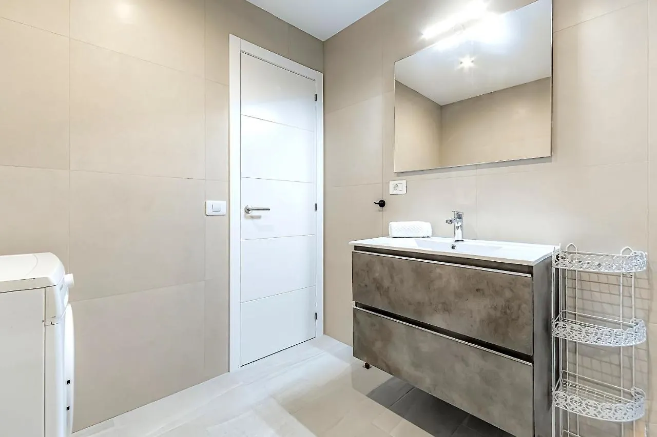 Recently Renovated Seaviews Paradise Court Costa Adeje  0*, Costa Adeje (Tenerife)